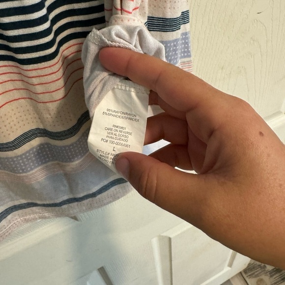 Rewind women’s large off the shoulder top - Picture 4 of 5